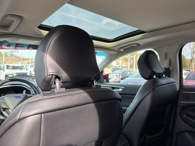 Used 2017 Ford Edge SEL w/ Equipment Group 201A image 32