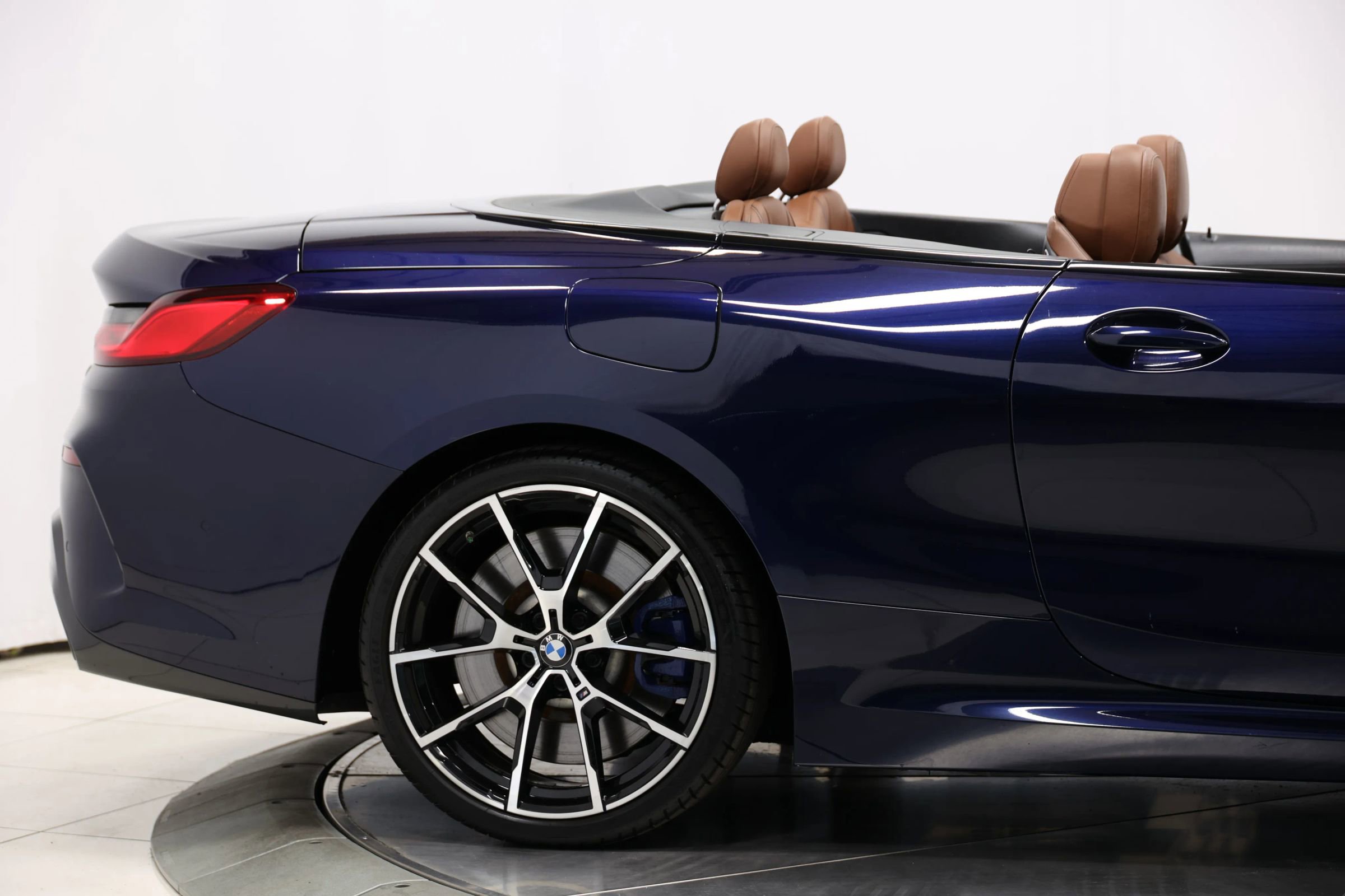 Used 2022 BMW M850i xDrive Convertible image 52