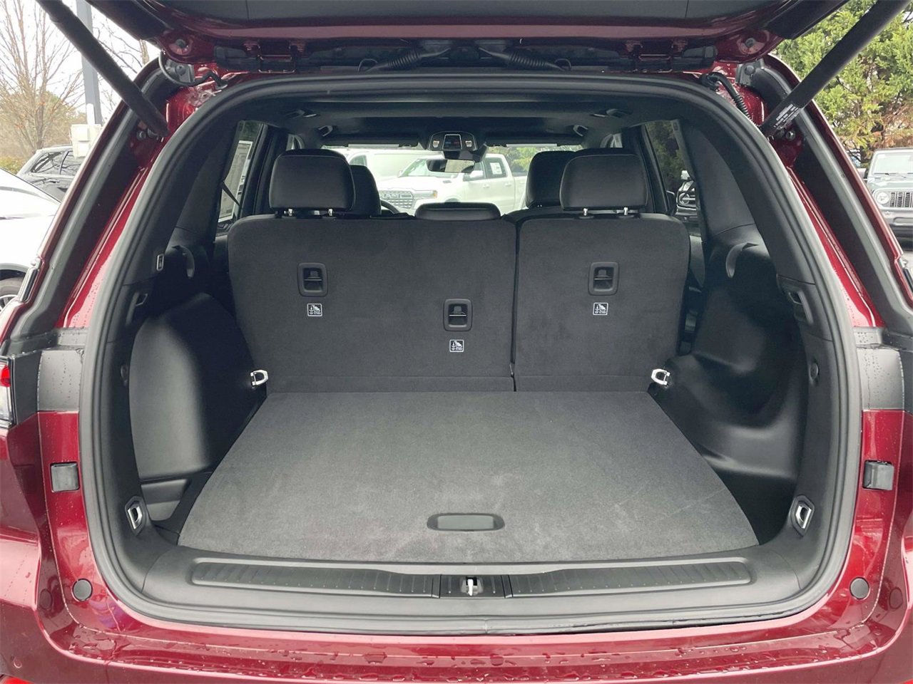 New 2025 Jeep Grand Cherokee Altitude image 44