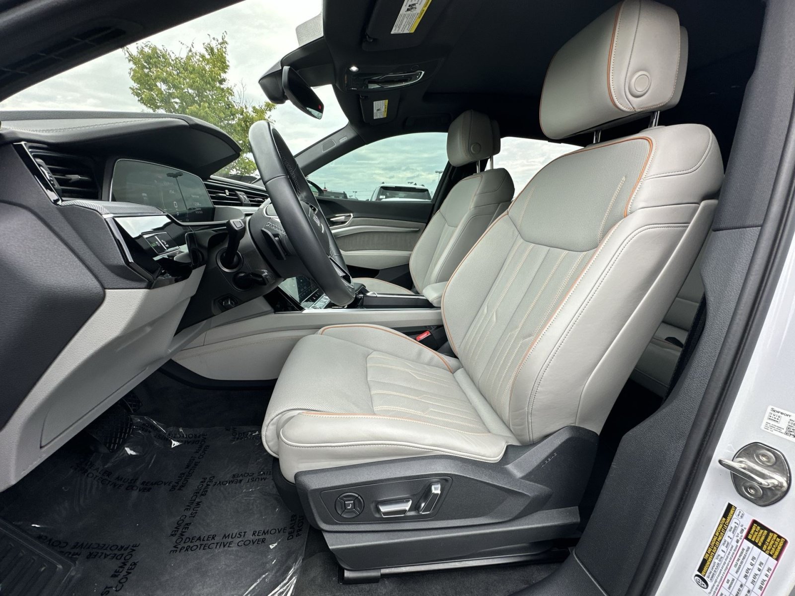Used 2024 Audi Q8 e-tron Prestige w/ Prestige Package AWD/4WD image 21