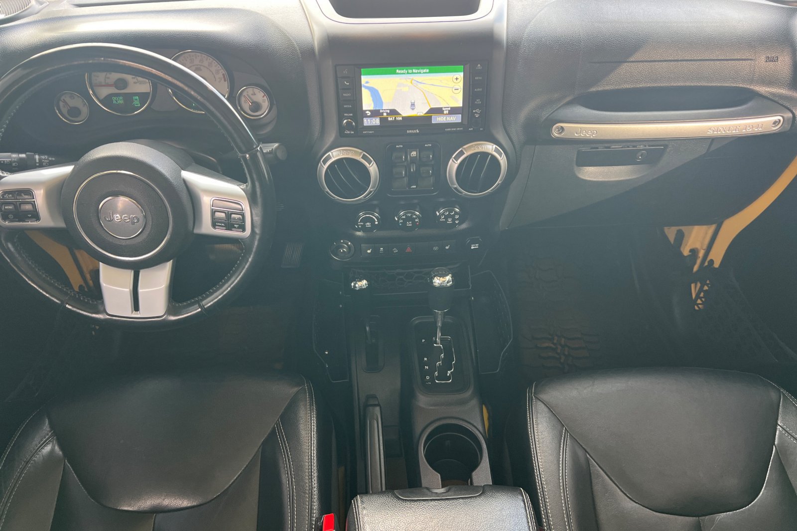 Used 2015 Jeep Wrangler Unlimited Rubicon AWD/4WD image 10