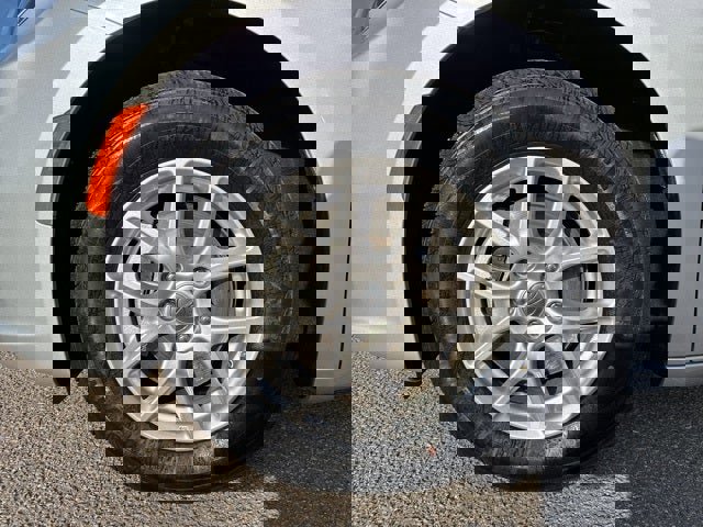 Used 2024 Chrysler Pacifica Touring-L image 6