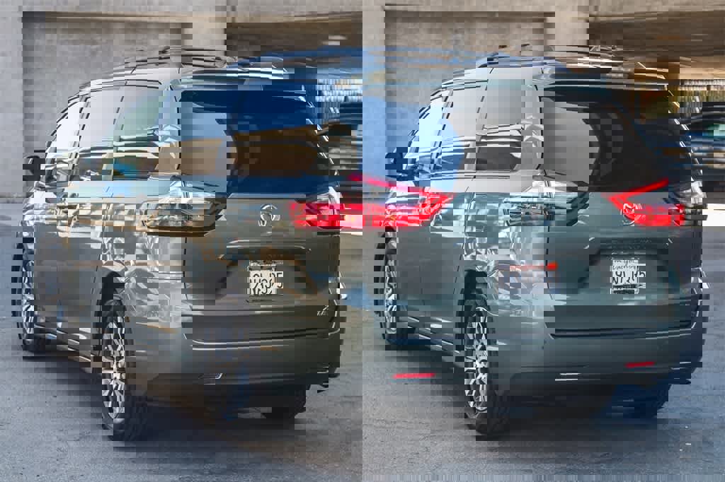 Used 2020 Toyota Sienna XLE Premium image 8