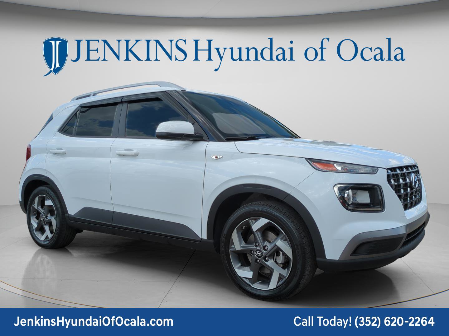 Certified 2021 Hyundai Venue SEL image 1
