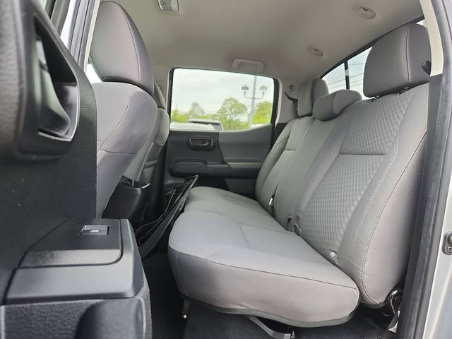 Used 2022 Toyota Tacoma SR AWD/4WD image 6