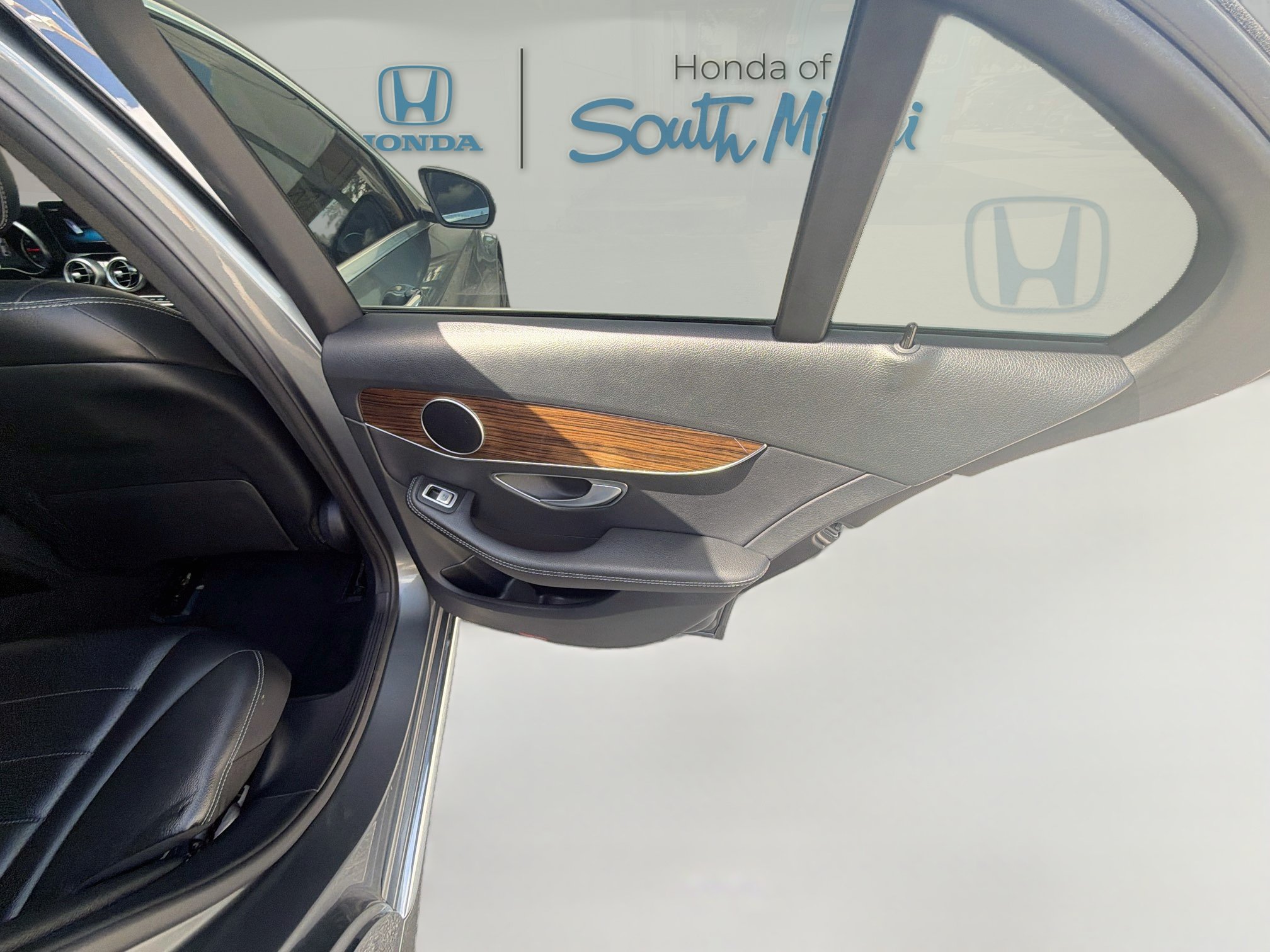 Used 2019 Mercedes-Benz C 300 4MATIC Sedan image 30