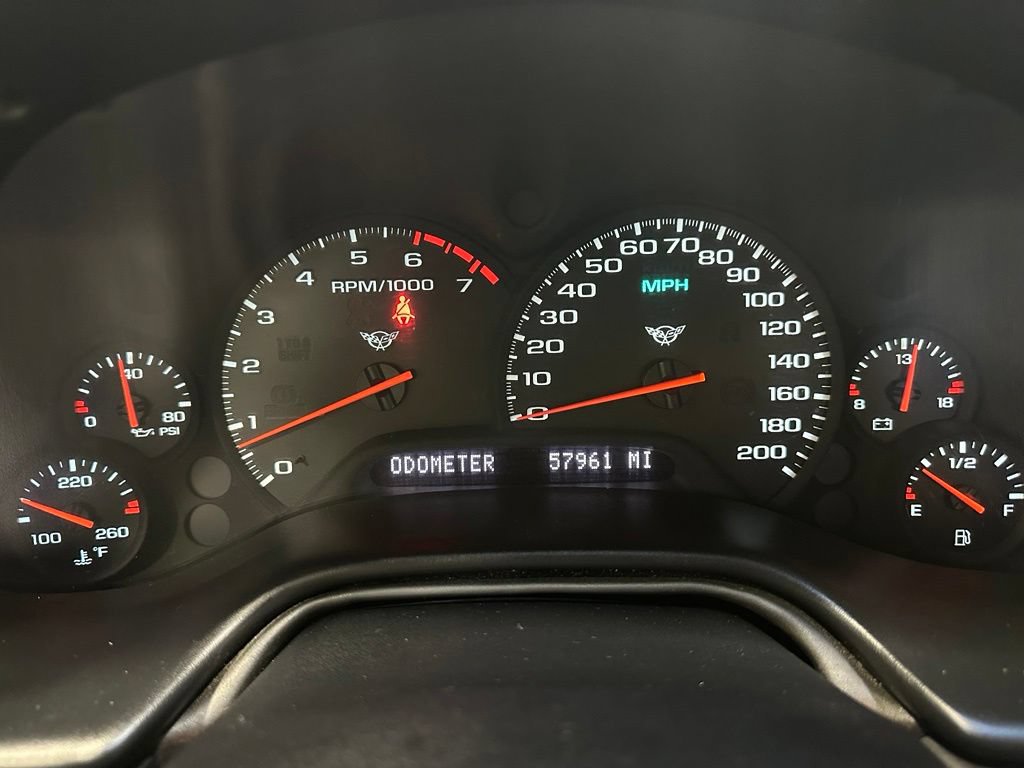 Used 2001 Chevrolet Corvette Convertible w/ Preferred Equipment Group2 RWD image 27