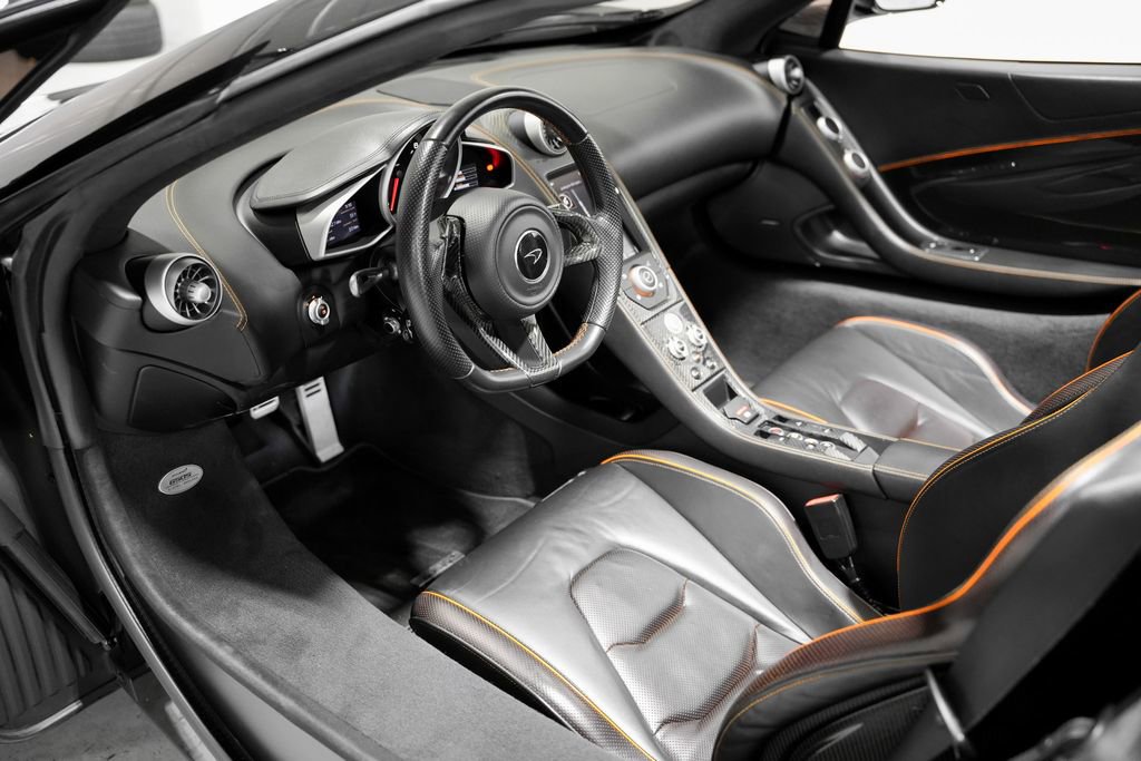 Used 2015 McLaren 650S Spider image 11