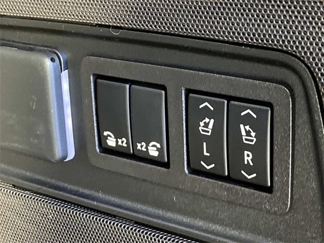 Used 2021 Cadillac Escalade Sport w/ Driver Assist Tech Package image 9