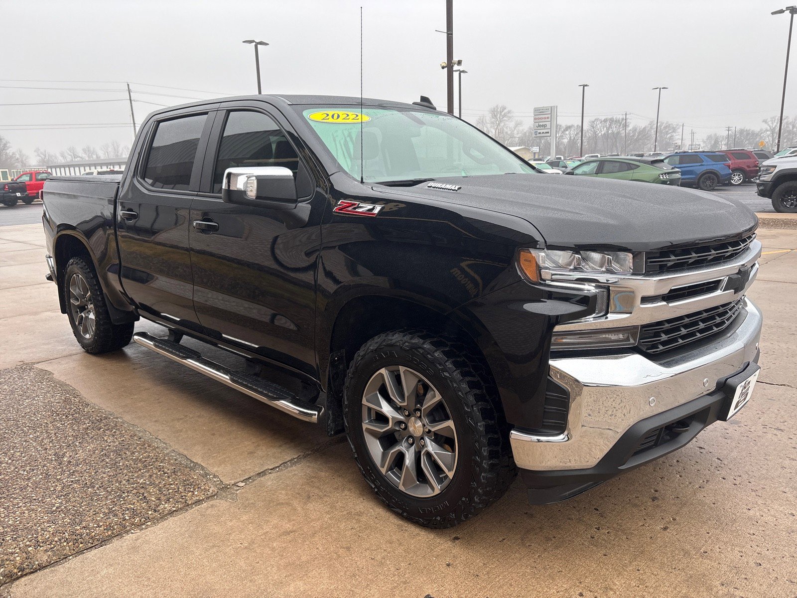 Used 2022 Chevrolet Silverado 1500 LT w/ Z71 Off-Road Package image 7