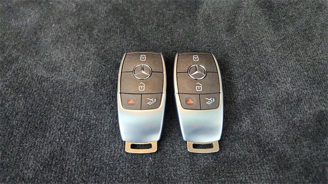 Used 2025 Mercedes-Benz GLE 350 4MATIC w/ AMG Line Exterior image 62