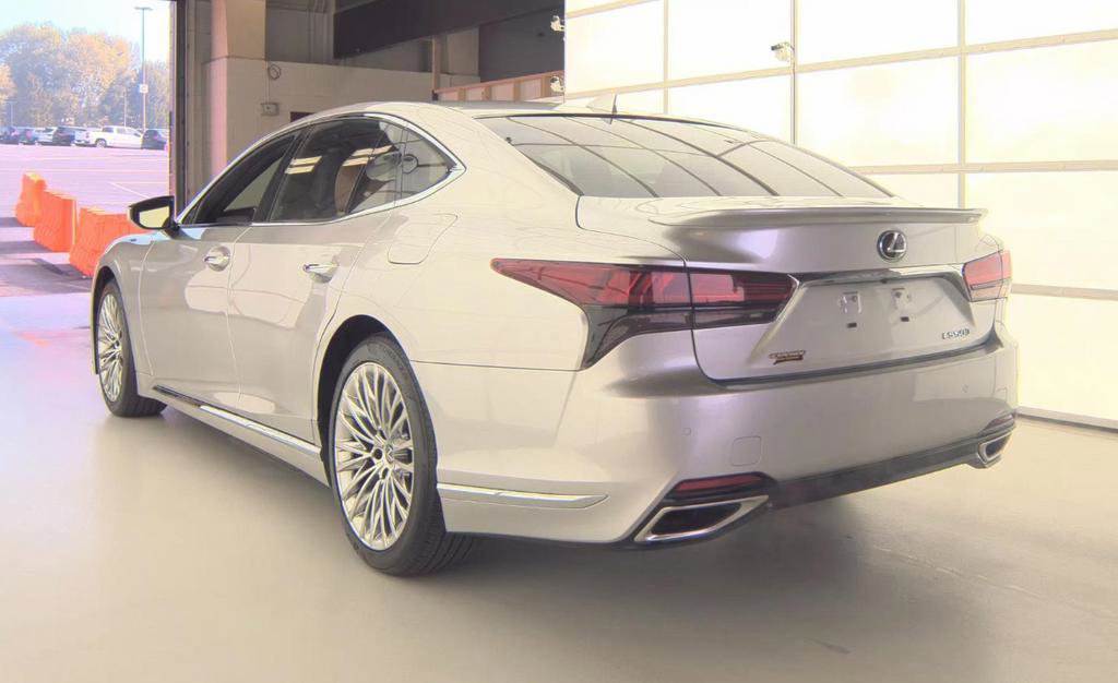 Used 2024 Lexus LS 500 RWD image 9