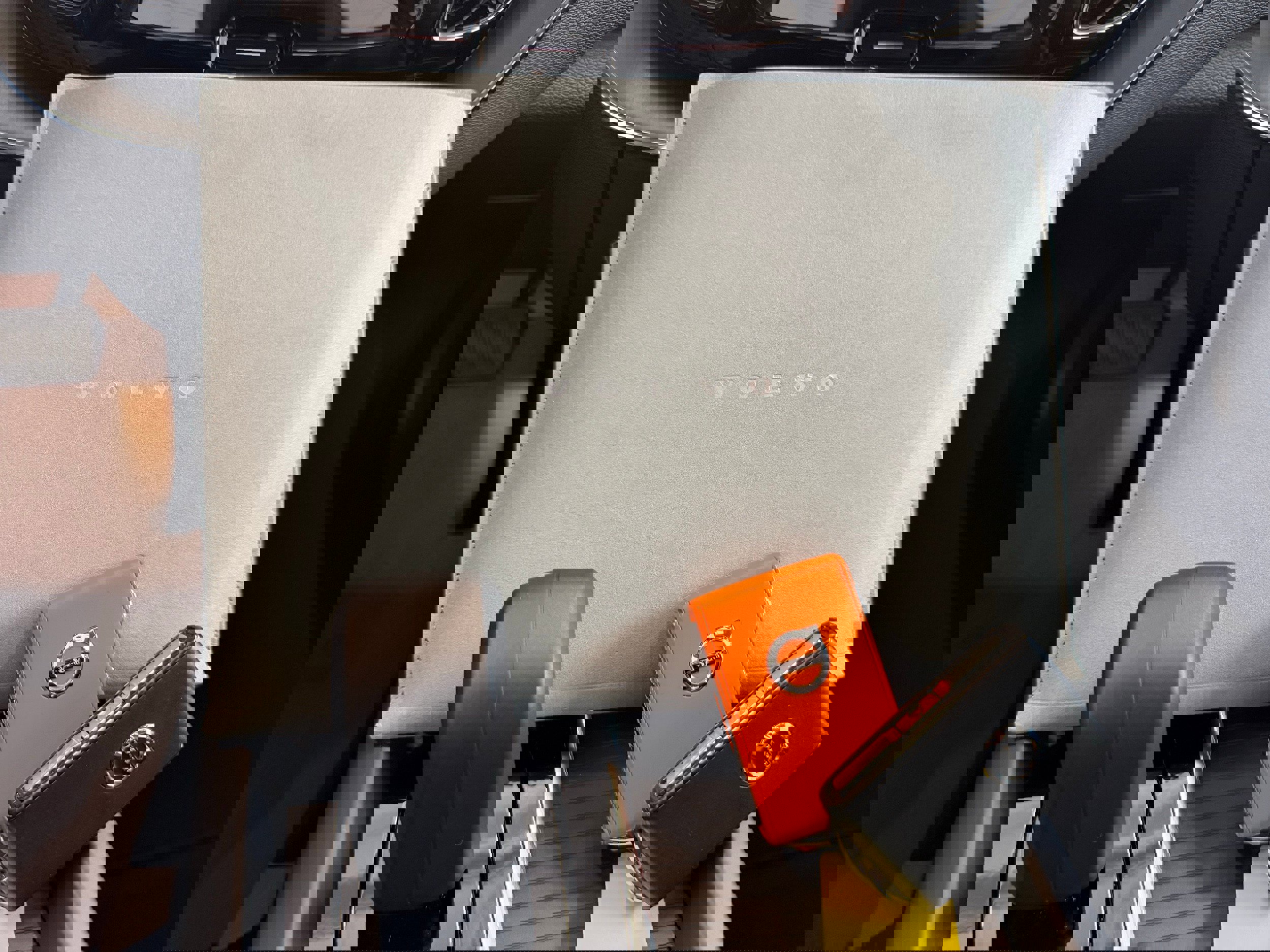 Certified 2025 Volvo XC60 B5 Core w/ Climate Package image 28