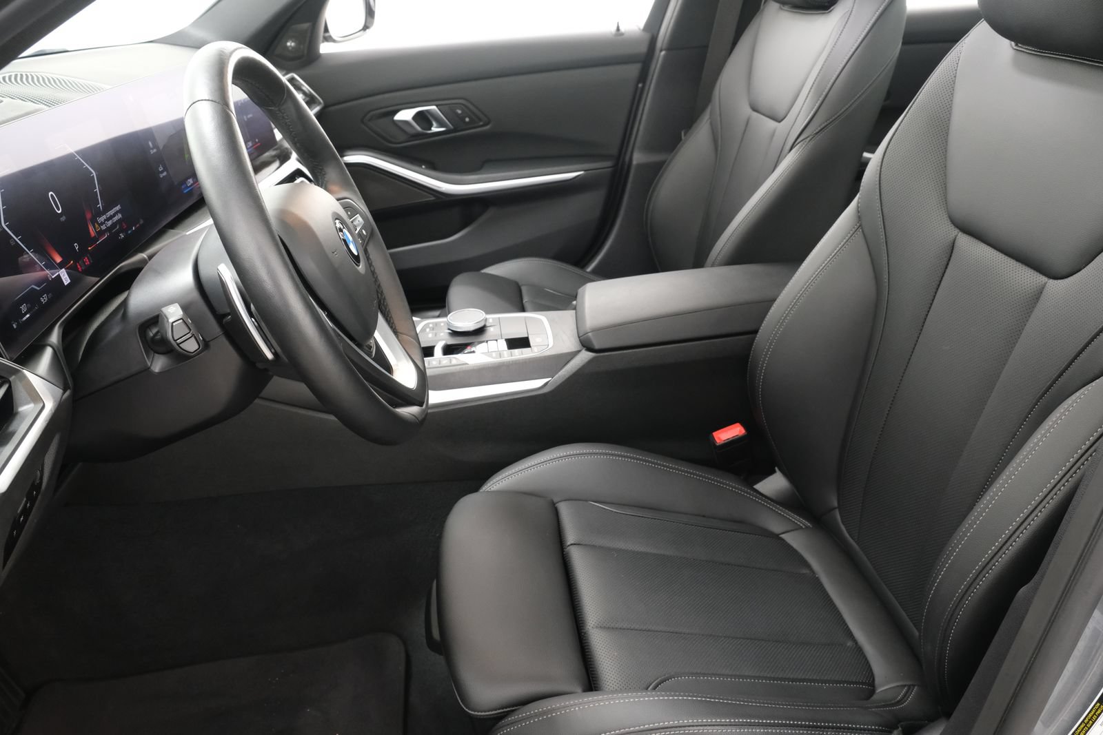 Used 2024 BMW 330i xDrive Sedan w/ Premium Package AWD/4WD image 29
