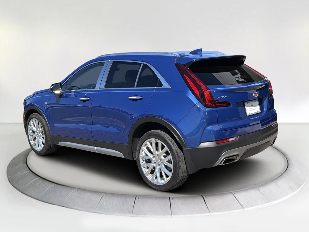 Certified 2023 Cadillac XT4 Premium Luxury FWD image 3