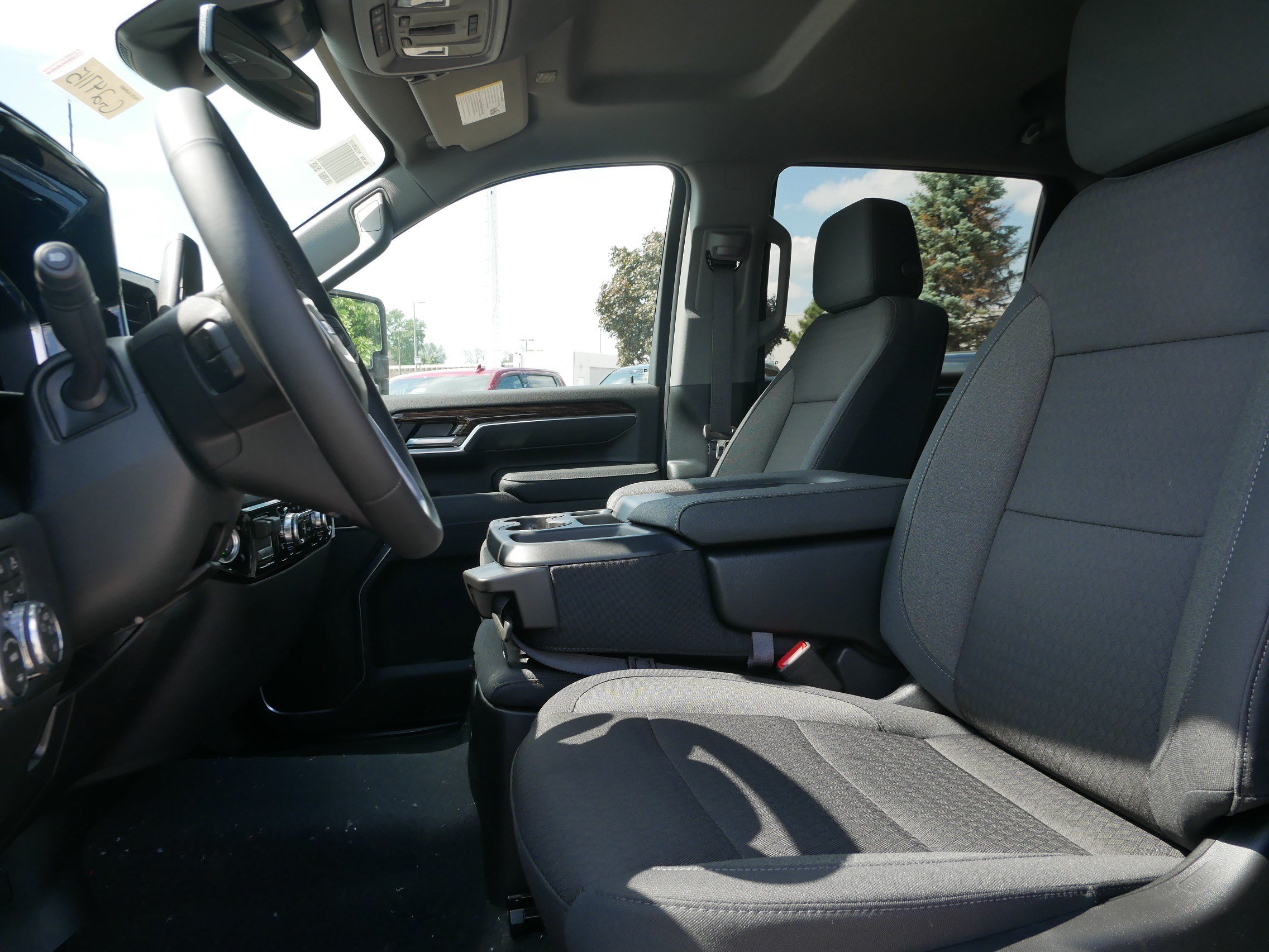 New 2026 GMC Sierra 3500 SLE w/ SLE Value Package AWD/4WD image 4