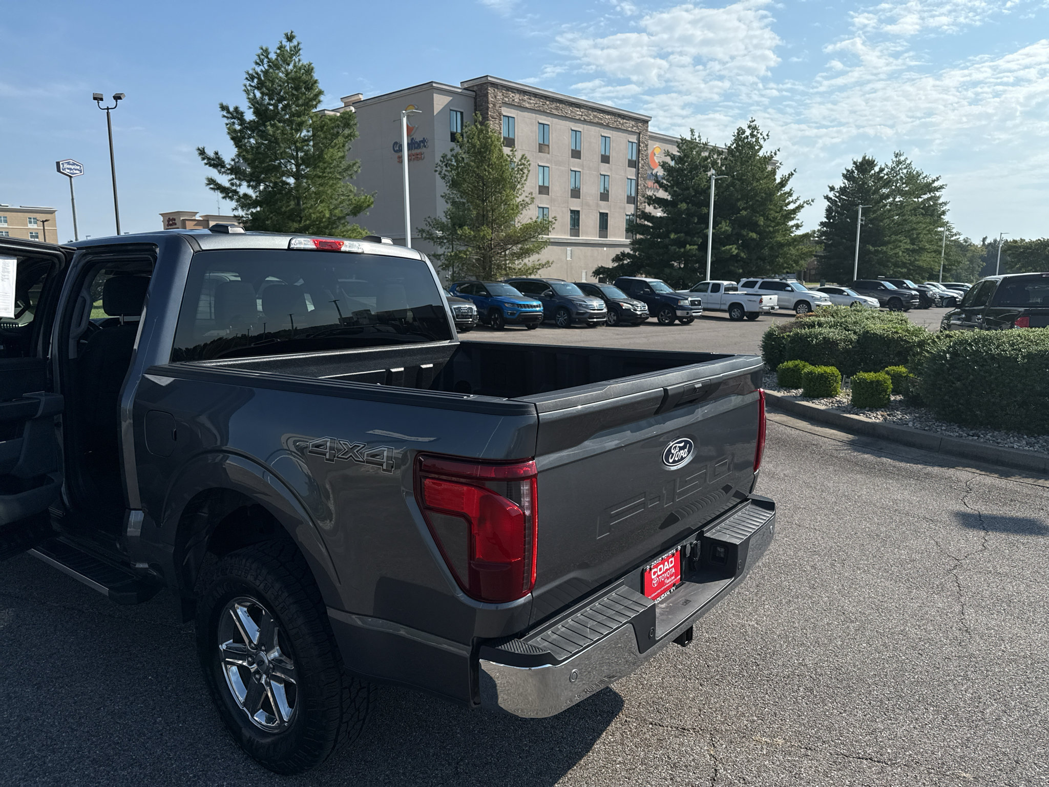 Used 2025 Ford F150 XLT w/ Equipment Group 301A Standard AWD/4WD image 12