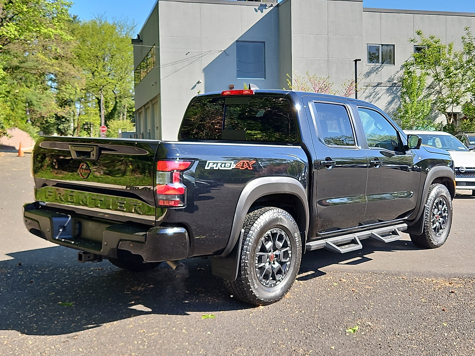 Certified 2023 Nissan Frontier PRO-4X w/ Pro-4X Premium Package AWD/4WD image 6
