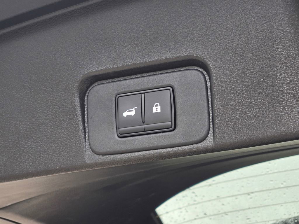 Used 2024 Nissan Rogue SL w/ SL Premium Package image 21