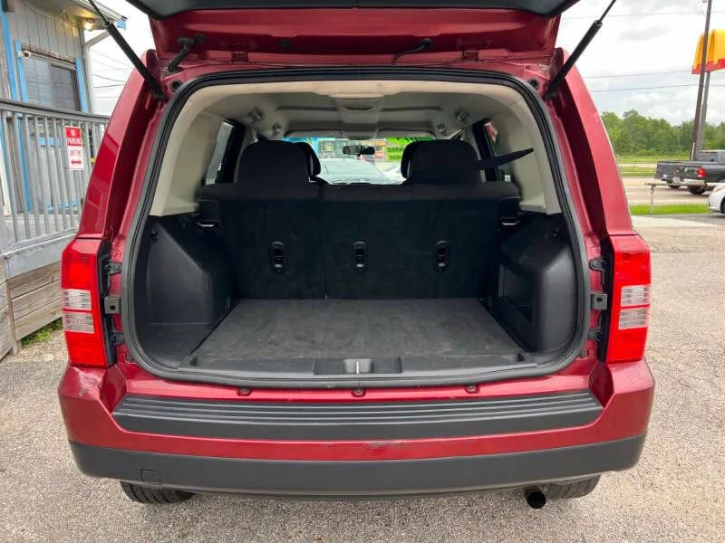 Used 2015 Jeep Patriot Sport w/ Power Value Group FWD image 23