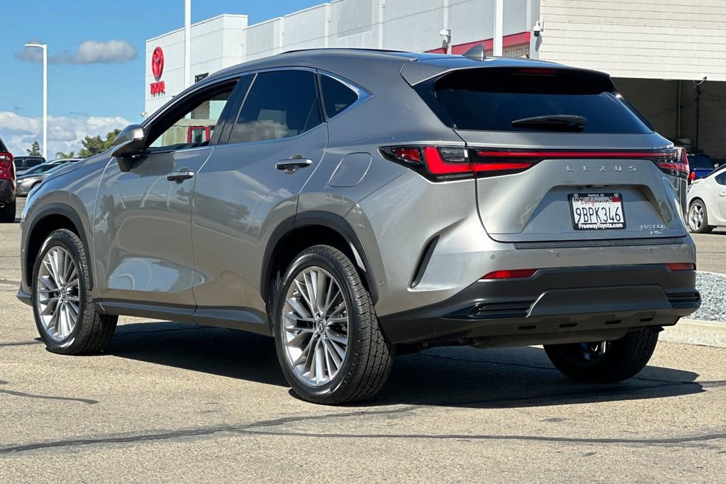 Used 2022 Lexus NX 350h AWD w/ Vision Package image 7
