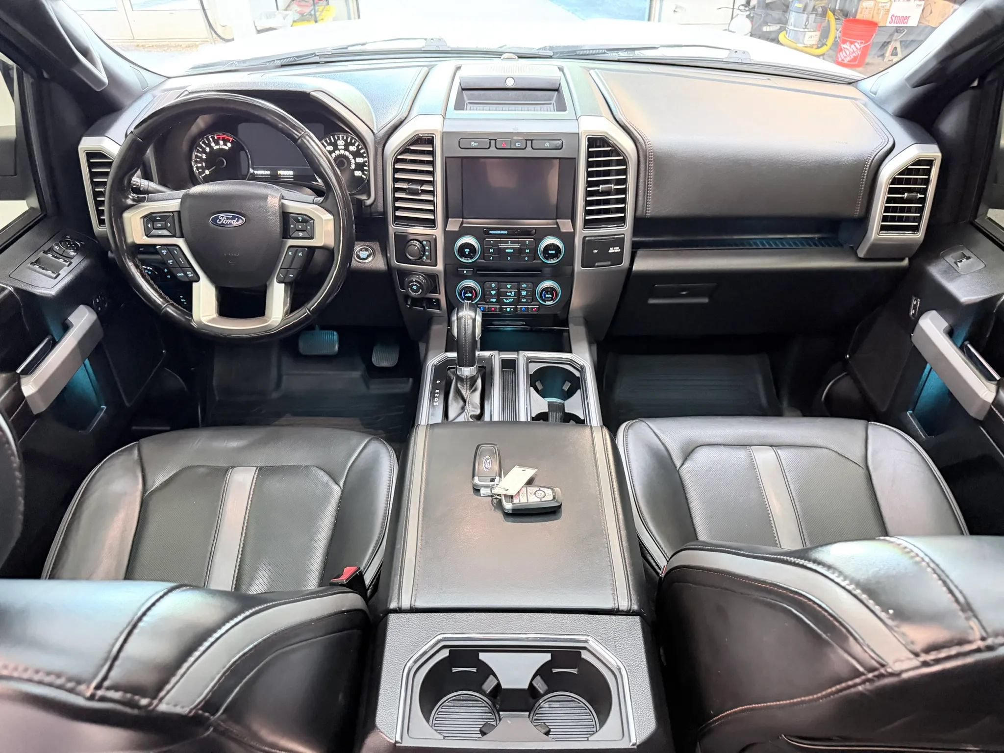 Used 2018 Ford F150 Platinum w/ Equipment Group 701A Luxury AWD/4WD image 18