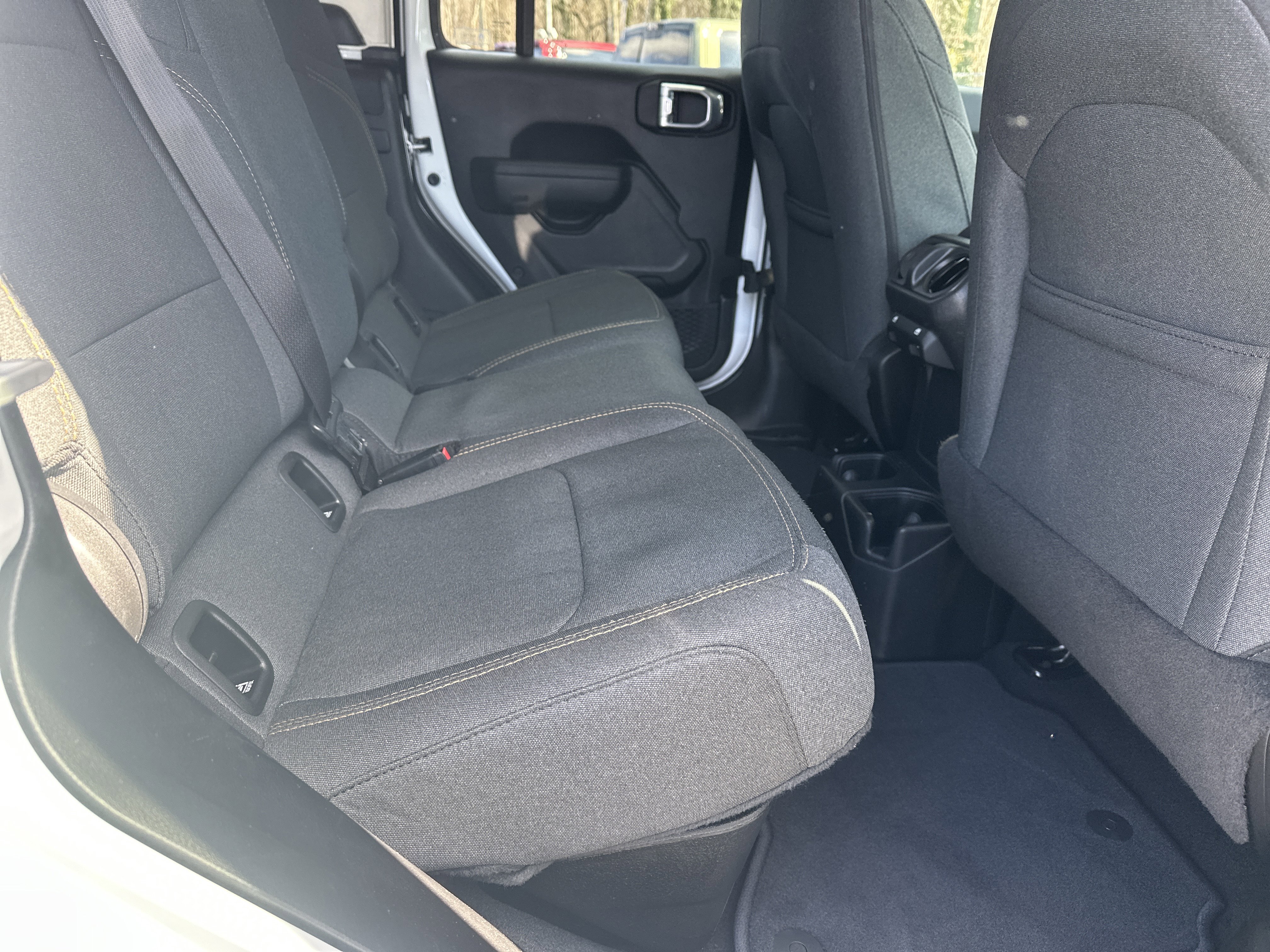 Used 2025 Jeep Gladiator Sport image 11