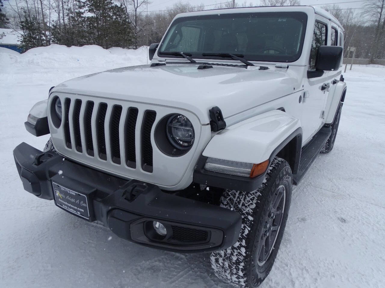 Used 2021 Jeep Wrangler Unlimited Sahara AWD/4WD image 7