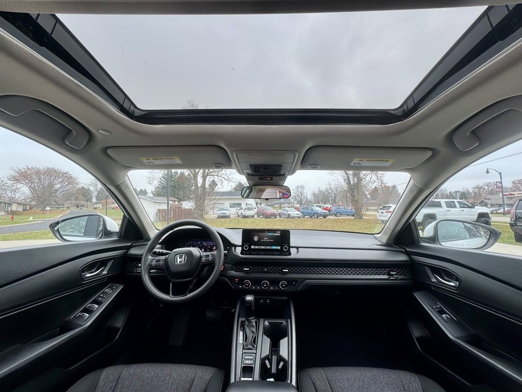 Used 2024 Honda Accord EX image 11