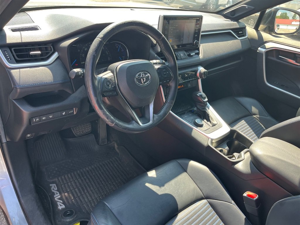 Used 2019 Toyota RAV4 XSE AWD/4WD image 2