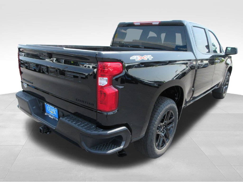 New 2026 Chevrolet Silverado 1500 Custom w/ Turbomax Blackout Package AWD/4WD image 5
