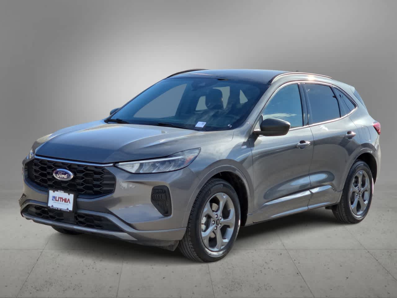 Used 2024 Ford Escape ST-Line w/ Tech Pack #1 FWD image 1