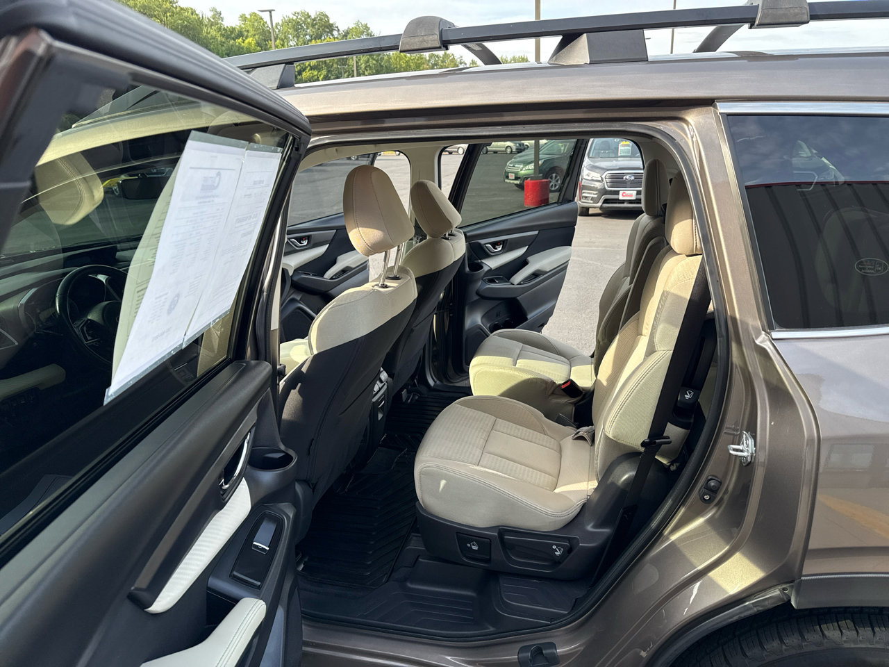 Used 2022 Subaru Ascent Premium w/ Convenience Package image 10