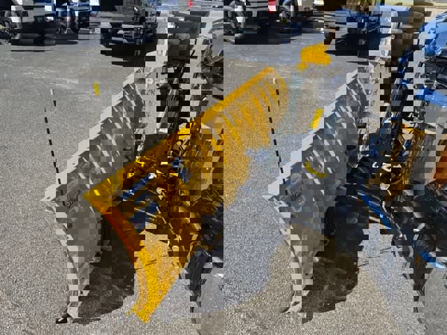 New 2025 GMC Sierra 3500 SLE w/ SLE Convenience Package image 13