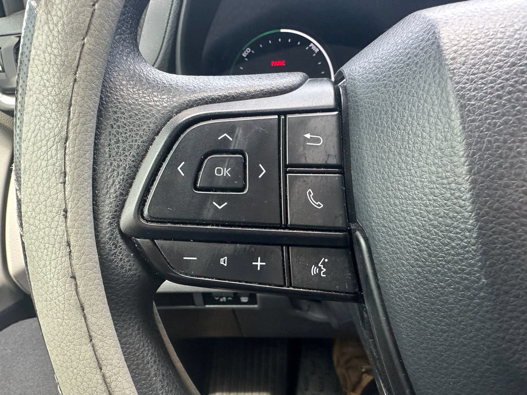 Used 2024 Toyota Sienna LE AWD/4WD image 21