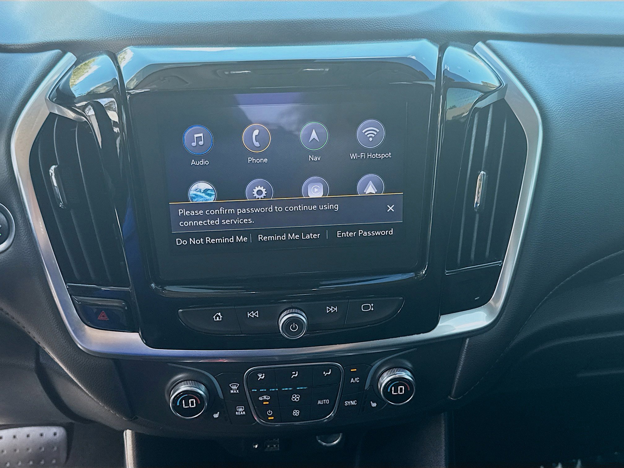 Used 2020 Chevrolet Traverse RS image 12