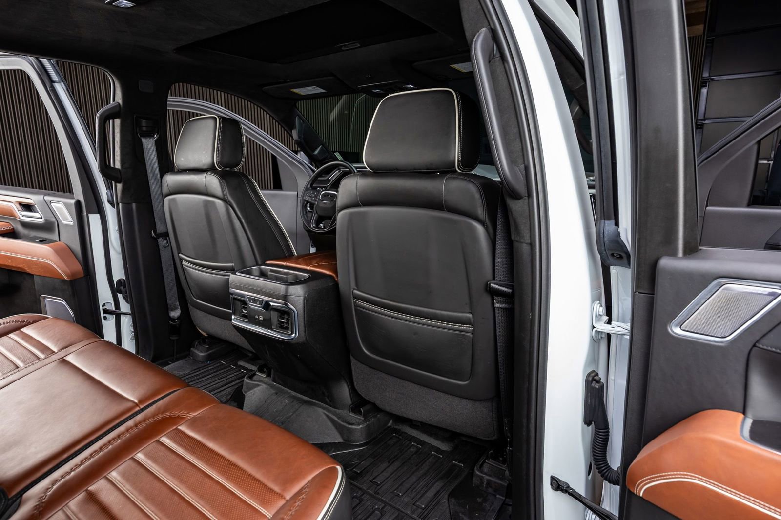 Used 2025 GMC Sierra 2500 Denali Ultimate image 31