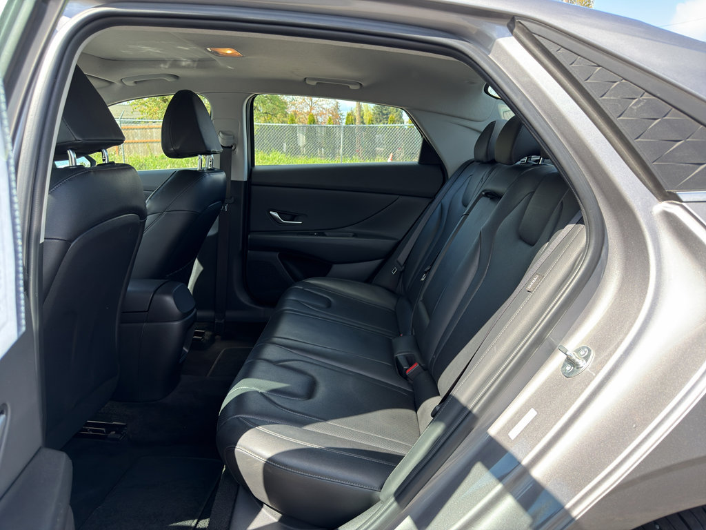 Used 2024 Hyundai Elantra Limited image 14