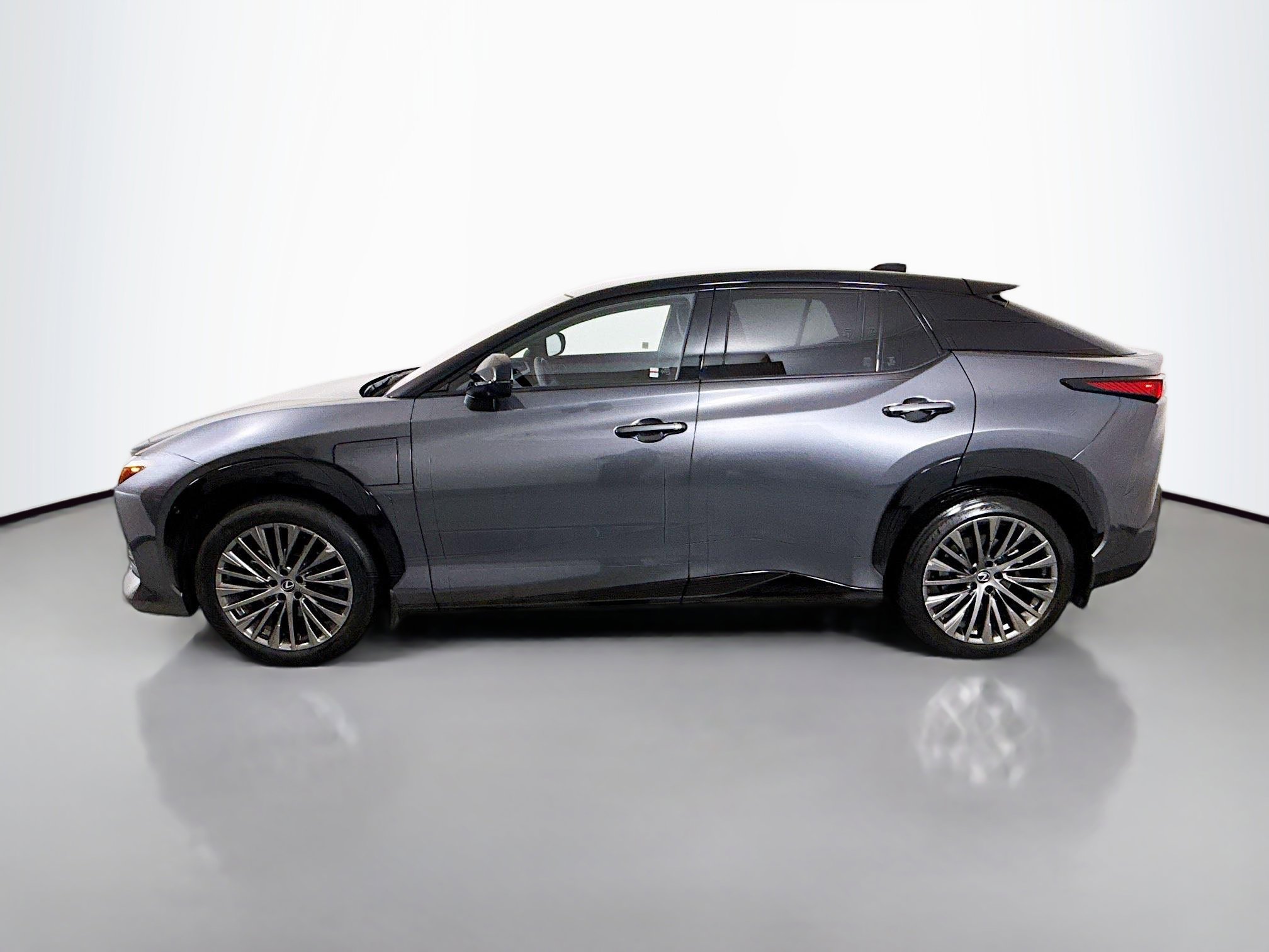 Certified 2023 Lexus RZ 450e Premium w/ Accessory Package (2T) AWD/4WD image 4