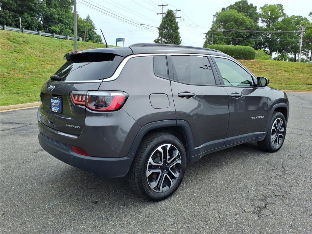 Used 2024 Jeep Compass Limited AWD/4WD image 3