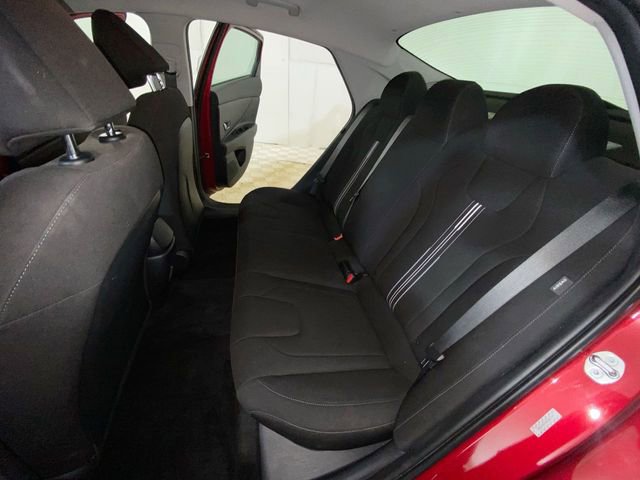 Used 2024 Hyundai Elantra SEL FWD image 13