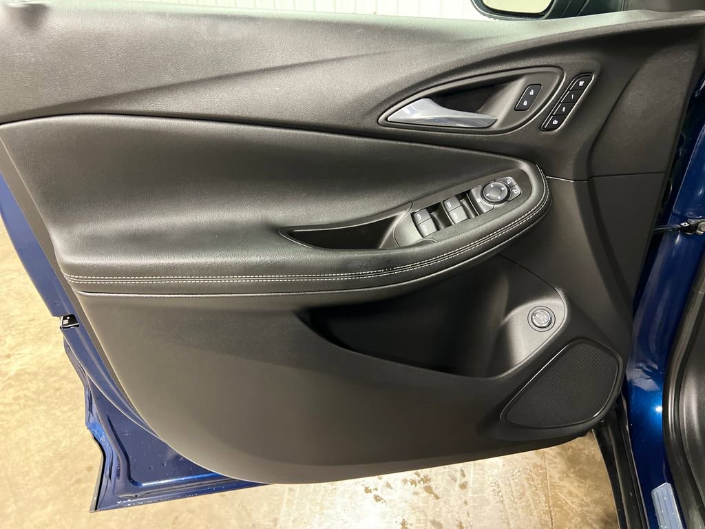 Certified 2022 Buick Encore GX Essence AWD/4WD image 16