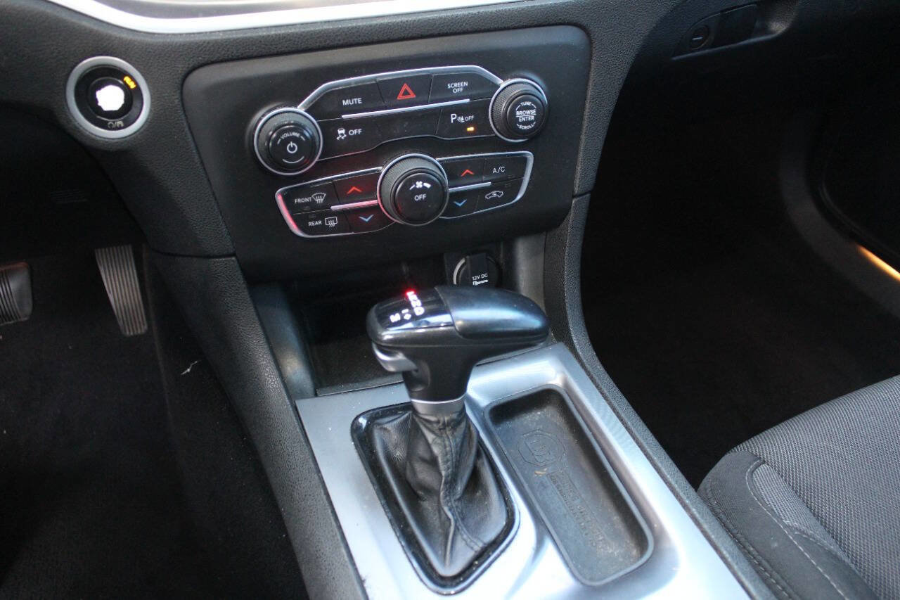 Used 2021 Dodge Charger SXT w/ Blacktop Package image 20
