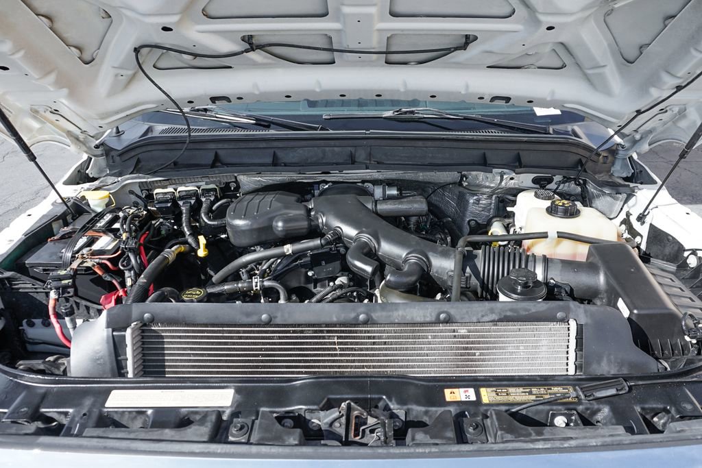 Used 2015 Ford F550 2WD Regular Cab Super Duty image 28