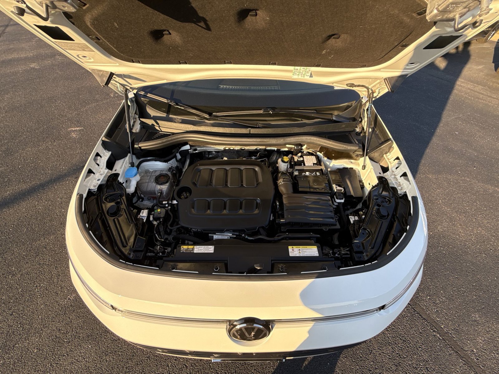 Used 2026 Volkswagen Tiguan SE AWD/4WD image 28