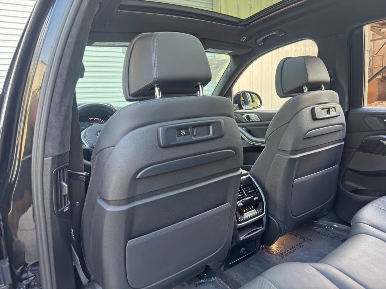 Used 2020 BMW X7 xDrive40i w/ M Sport Package AWD/4WD image 40