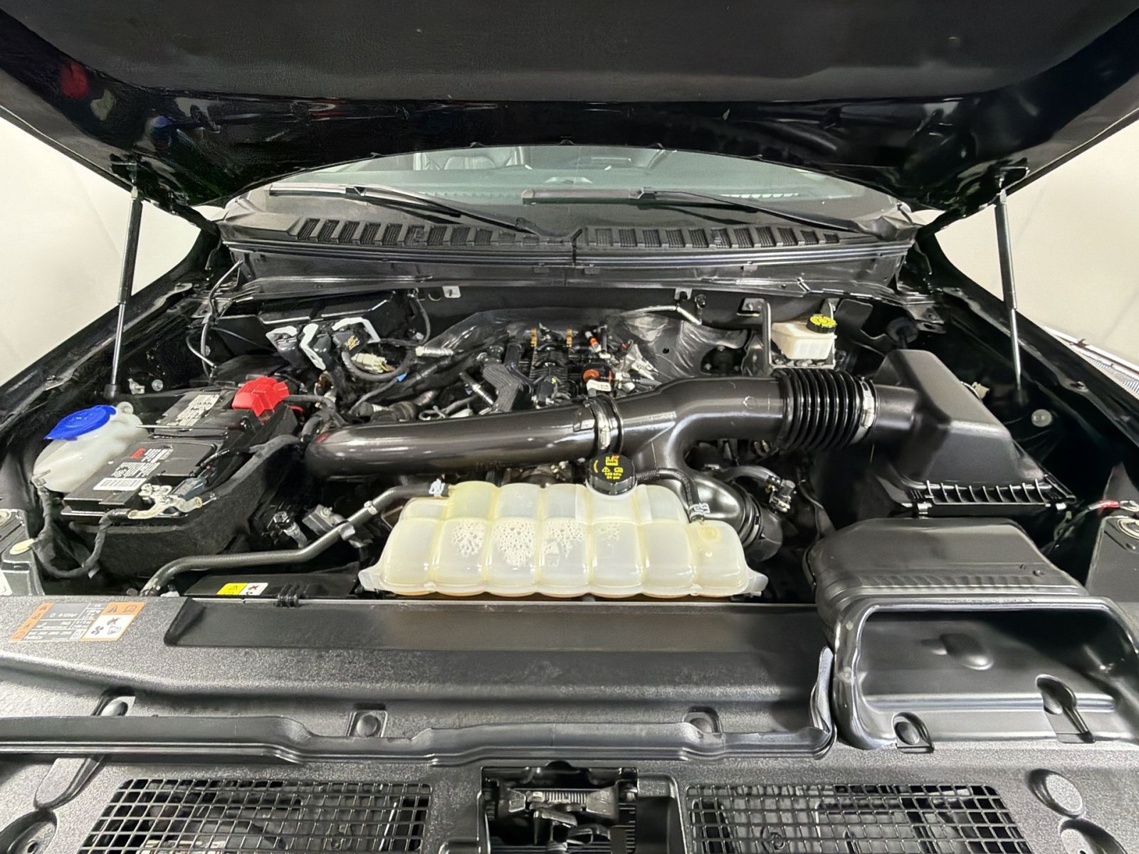 Used 2023 Ford Expedition Platinum AWD/4WD image 29