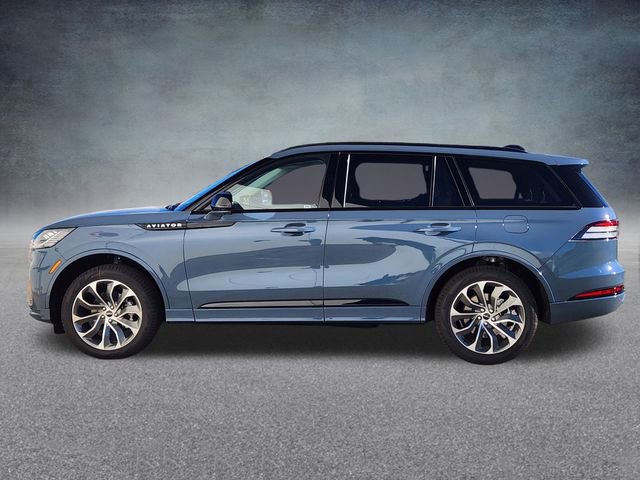 New 2026 Lincoln Aviator AWD w/ Jet Appearance Package image 4