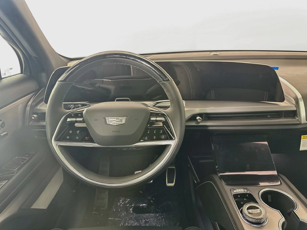 New 2027 Cadillac Vistiq Sport w/ LPO, Floor Liner Package AWD/4WD image 28