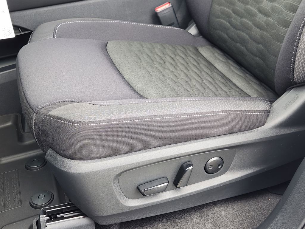 New 2026 Nissan Pathfinder SV image 17